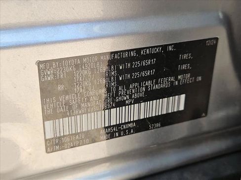 Used 2025 Toyota RAV4 XLE AWD/4WD image 17