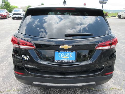 Used 2024 Chevrolet Equinox LT FWD image 4