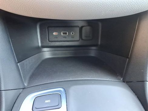 Used 2022 Chevrolet Equinox LS AWD/4WD image 12