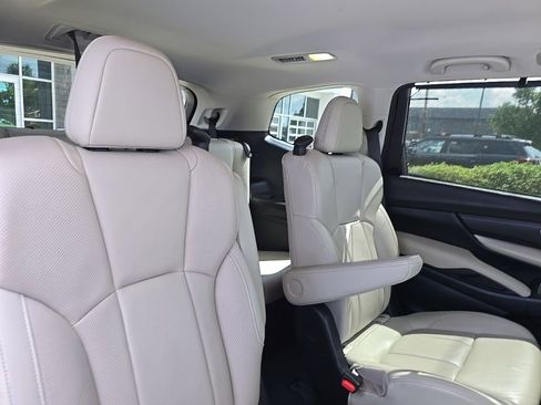 Used 2019 Subaru Ascent Limited AWD/4WD image 39