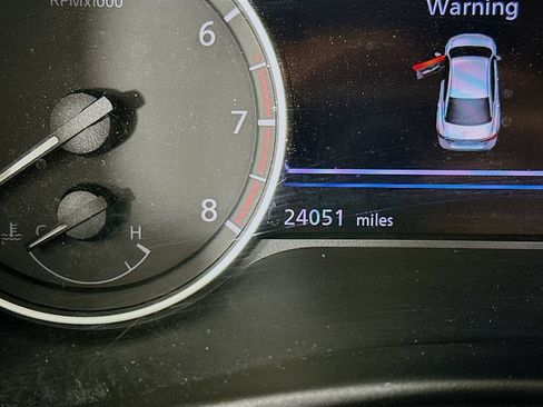 Used 2022 Nissan Sentra SV FWD image 18