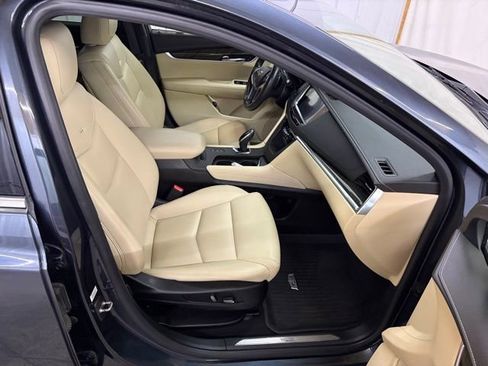 Used 2019 Cadillac XT5 AWD image 30