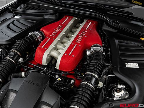 Used 2020 Ferrari GTC4Lusso image 9