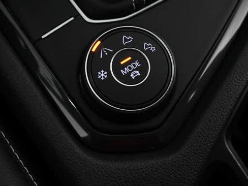 Used 2024 Volkswagen Tiguan SEL R-Line image 30