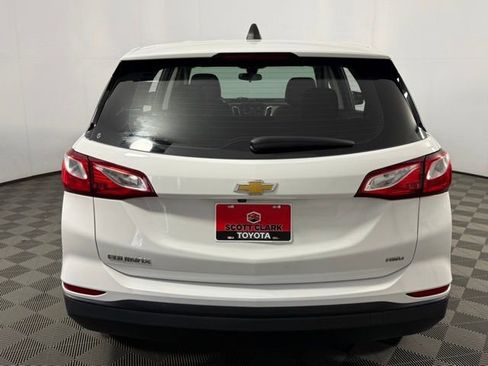 Used 2021 Chevrolet Equinox LS image 28