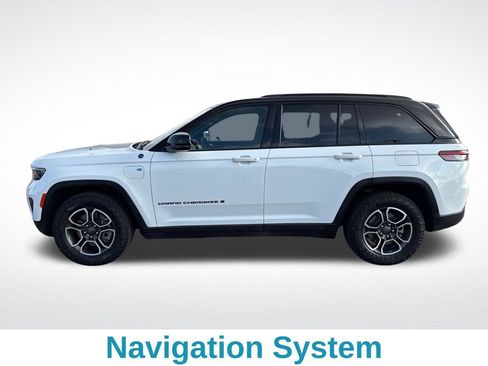Used 2023 Jeep Grand Cherokee Trailhawk w/ Luxury Tech Group III AWD/4WD image 2