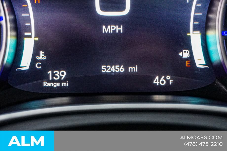 Used 2025 Chrysler Pacifica Limited FWD image 57