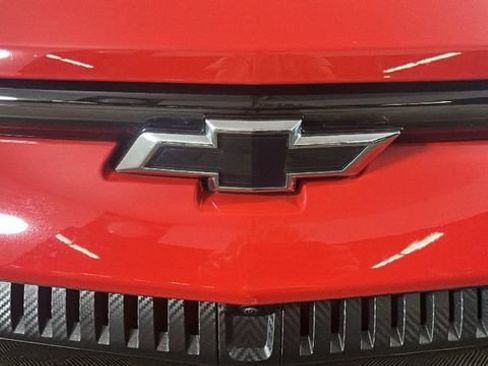 Used 2025 Chevrolet Equinox EV RS FWD image 9