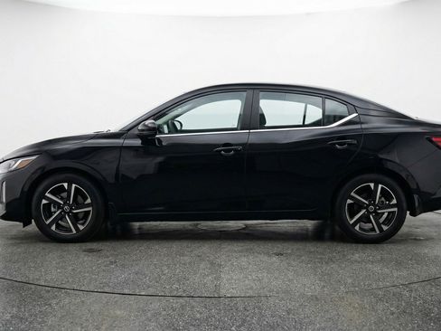 Used 2025 Nissan Sentra SV image 5