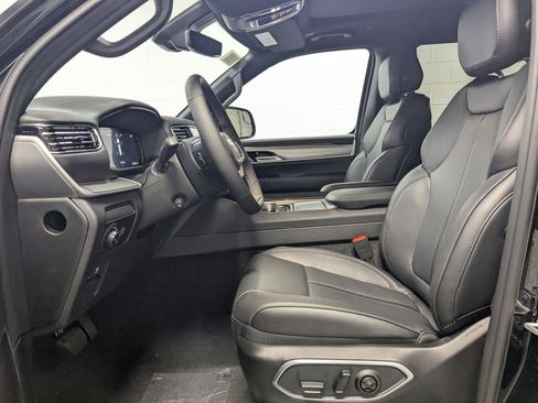 New 2025 Jeep Wagoneer Series II image 15