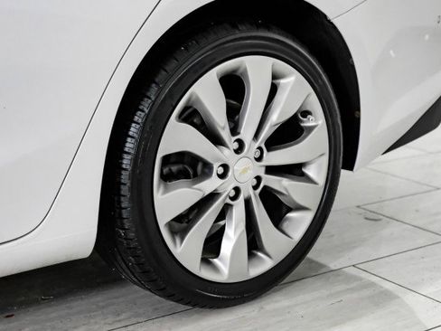 Used 2018 Chevrolet Malibu Premier w/ Premier Sun and Wheel Package FWD image 57