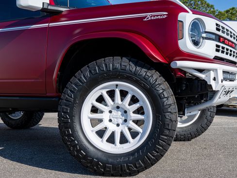 New 2025 Ford Bronco Heritage Edition image 5
