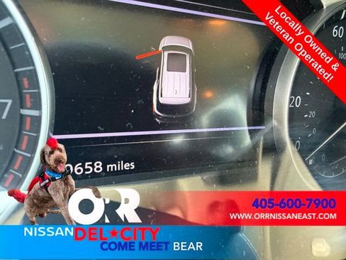 Used 2024 Nissan Pathfinder SV FWD image 2