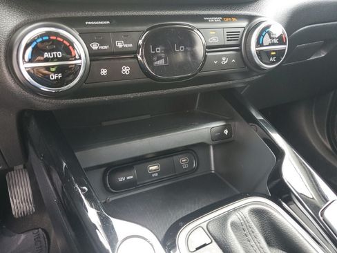 Used 2024 Kia Soul EX FWD image 31