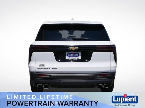 Used 2024 Chevrolet Traverse LS AWD/4WD image 5