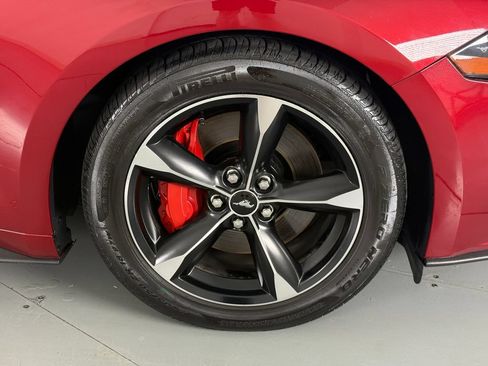 Used 2018 Ford Mustang GT RWD image 10