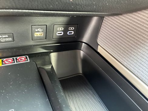 New 2026 Toyota Camry SE FWD image 39