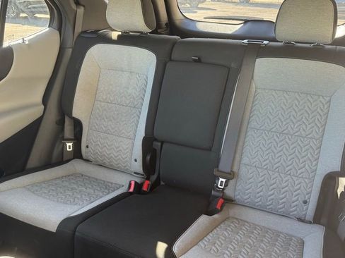 Used 2022 Chevrolet Equinox LT image 25