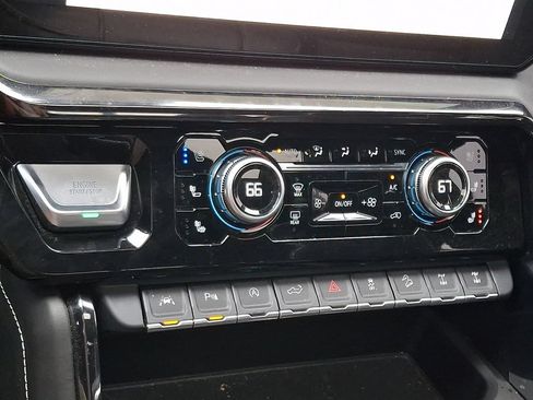 Used 2023 GMC Sierra 1500 AT4X AWD/4WD image 17