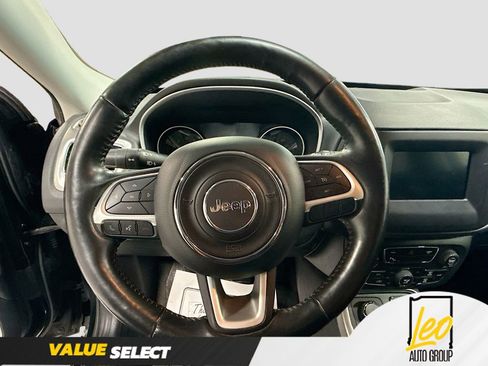 Used 2018 Jeep Compass Latitude w/ Popular Equipment Group AWD/4WD image 12