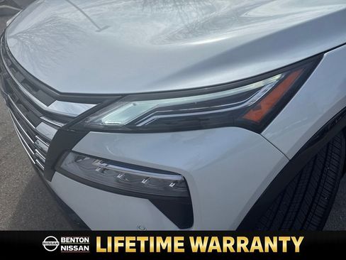 Certified 2025 Nissan Rogue Platinum w/ Platinum Premium Package image 35