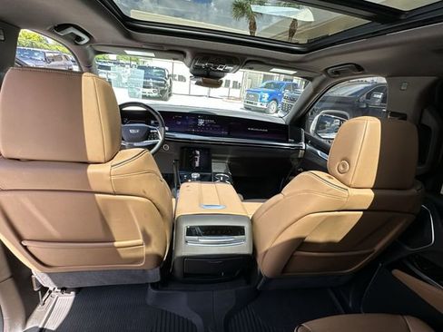 Certified 2026 Cadillac Escalade Luxury w/ Touring Package AWD/4WD image 32