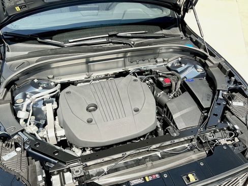 New 2026 Volvo XC60 B5 Plus w/ Protection Package Premier image 28