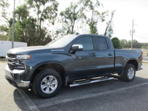 Used 2020 Chevrolet Silverado 1500 LT w/ Trailering Package image 2