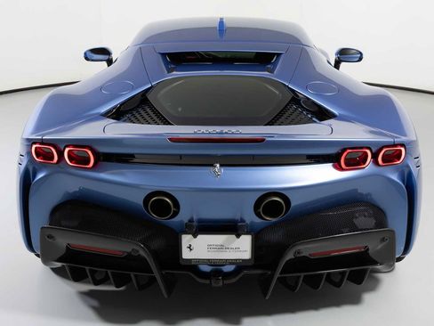 Used 2022 Ferrari SF90 Stradale image 15