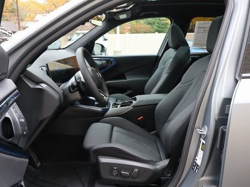 Used 2025 BMW X3 xDrive30i w/ Premium Package image 21