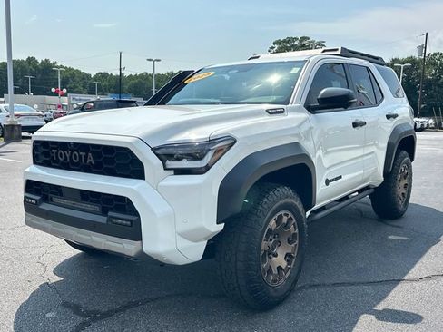 Used 2025 Toyota 4Runner Trailhunter AWD/4WD image 7
