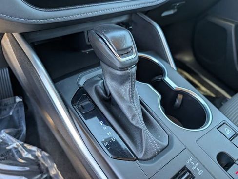 Used 2024 Toyota Highlander LE image 29