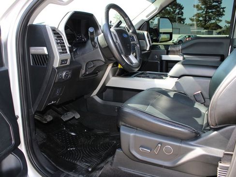 Used 2017 Ford F250 Lariat w/ Chrome Package AWD/4WD image 12
