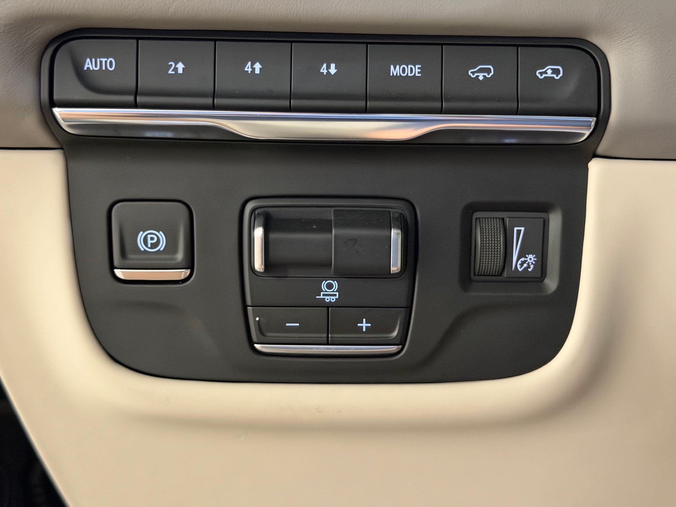 Certified 2025 Cadillac Escalade Sport Platinum w/ LPO, ONYX Package AWD/4WD image 23