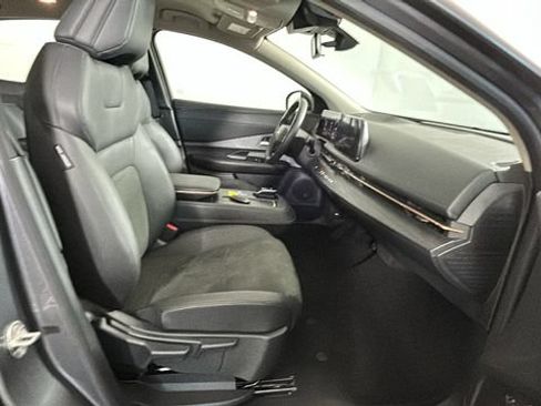 Used 2023 Nissan Ariya FWD image 30