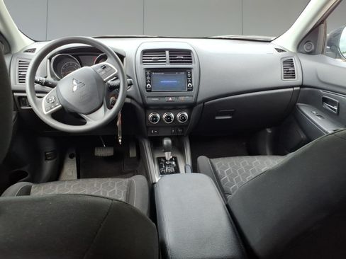 Used 2025 Mitsubishi Outlander Sport ES AWD/4WD image 6