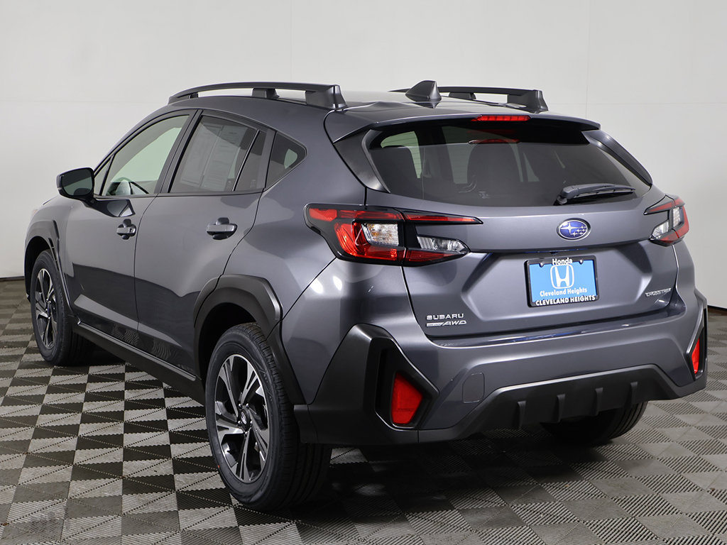 Used 2025 Subaru Crosstrek 2.5i Premium AWD/4WD image 8