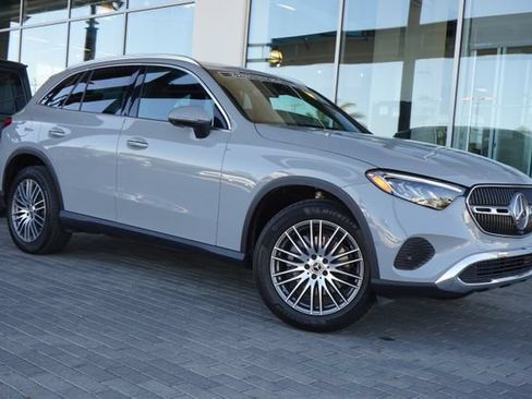 Used 2026 Mercedes-Benz GLC 300 image 1