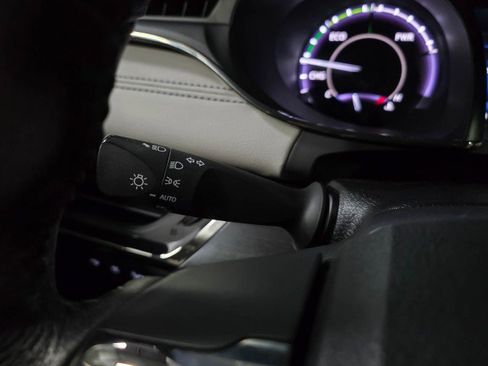 Used 2018 Toyota Avalon XLE Premium image 21