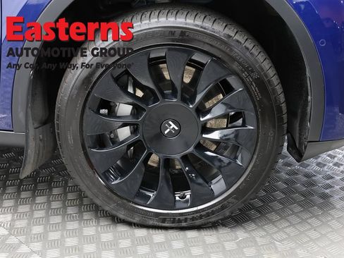 Used 2021 Tesla Model Y Long Range AWD/4WD image 25