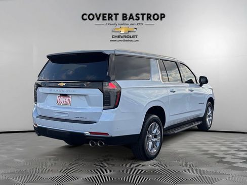 Used 2026 Chevrolet Suburban Premier AWD/4WD image 5