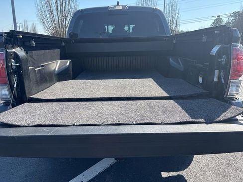 Used 2022 Toyota Tacoma TRD Sport w/ TRD Premium Sport Package image 12