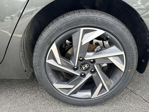 Used 2025 Hyundai Elantra Sport FWD image 43