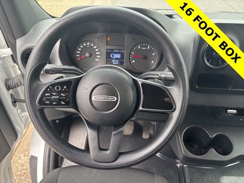 Used 2021 Freightliner Sprinter 3500 image 31
