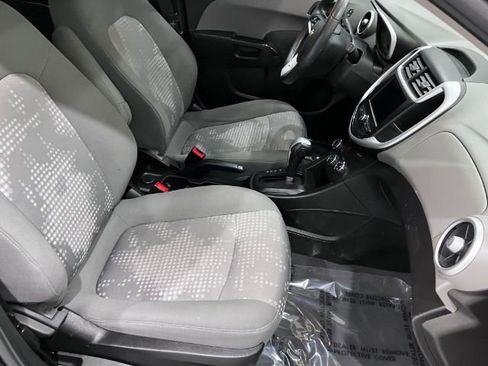 Used 2020 Chevrolet Sonic LT image 14