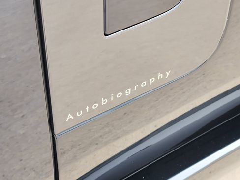 New 2026 Land Rover Range Rover Autobiography image 12