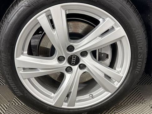Certified 2025 Audi A5 2.0T Premium Plus w/ Premium Plus AWD/4WD image 32