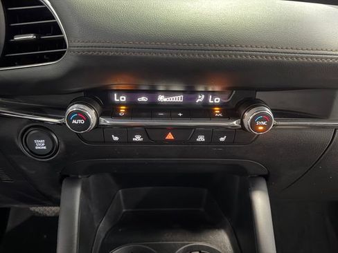 Used 2022 MAZDA MAZDA3 s image 22