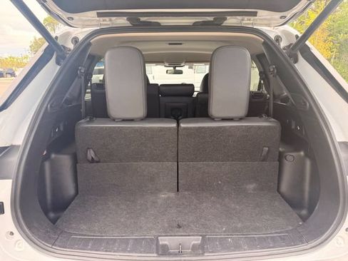 Used 2024 Mitsubishi Outlander AWD image 16