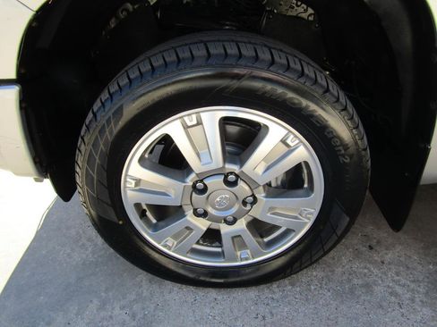Used 2014 Toyota Tundra Platinum image 7